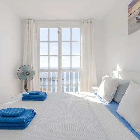 Two Bedroom With Sea View In Abrigos Apartament