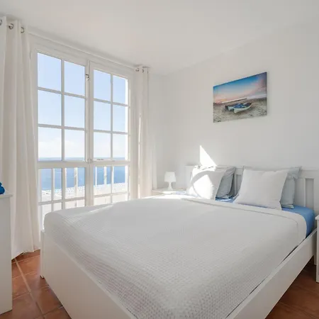 Two Bedroom With Sea View In Abrigos *
