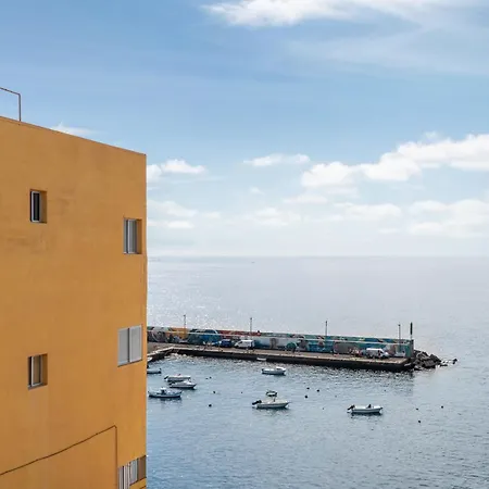 Two Bedroom With Sea View In Abrigos Apartment *