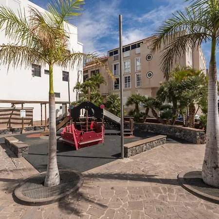 Two Bedroom With Sea View In Abrigos Апартаменты *