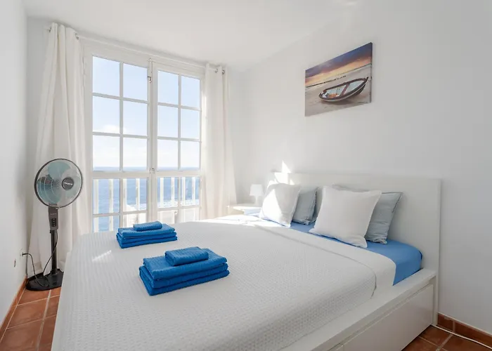 Two Bedroom With Sea View In Abrigos Apartament *