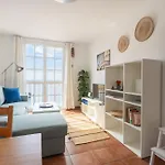 Two Bedroom With Sea View In Abrigos דירה *