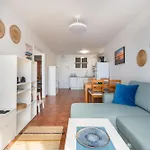 Two Bedroom With Sea View In Abrigos דירה