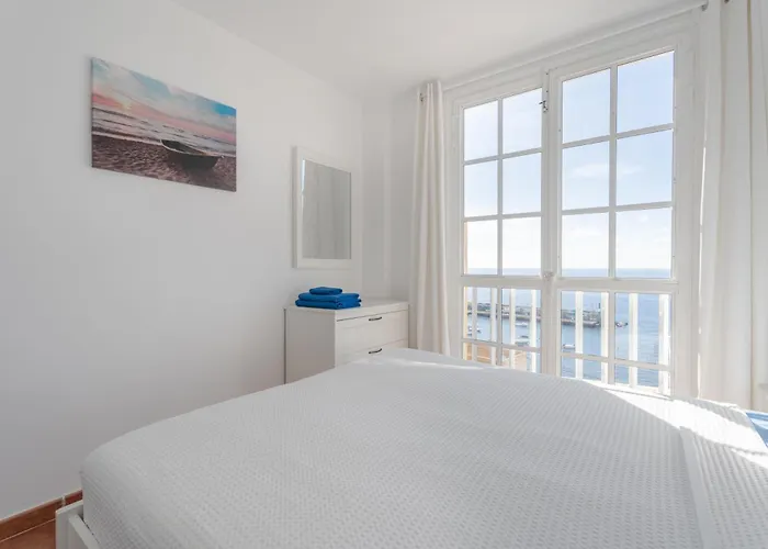 Апартаменты Two Bedroom With Sea View In Abrigos