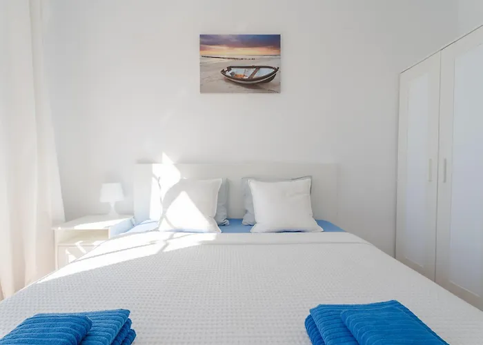 Two Bedroom With Sea View In Abrigos Апартаменты