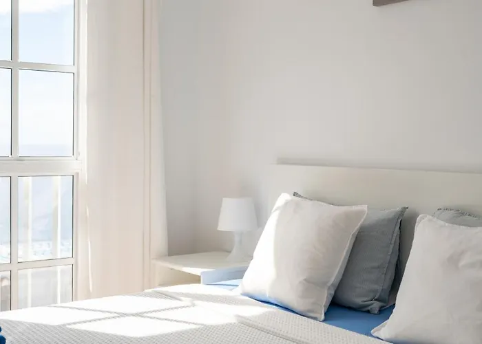 Two Bedroom With Sea View In Abrigos *